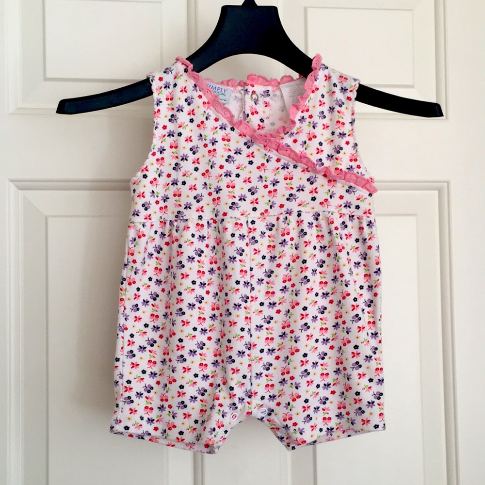 Simply Basic Baby Girls Dress 6/9 Months White Snap Buttons Sleeveless Frills